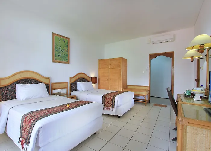 Puri Naga Beachfront 3* Legian (Bali)