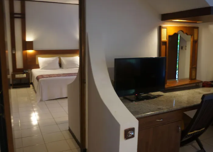 Puri Naga Beachfront 3* Legian (Bali)