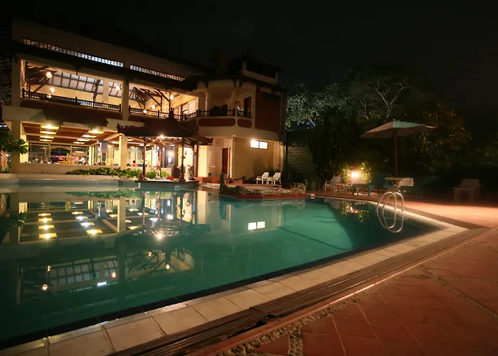 Puri Naga Beachfront Hotel