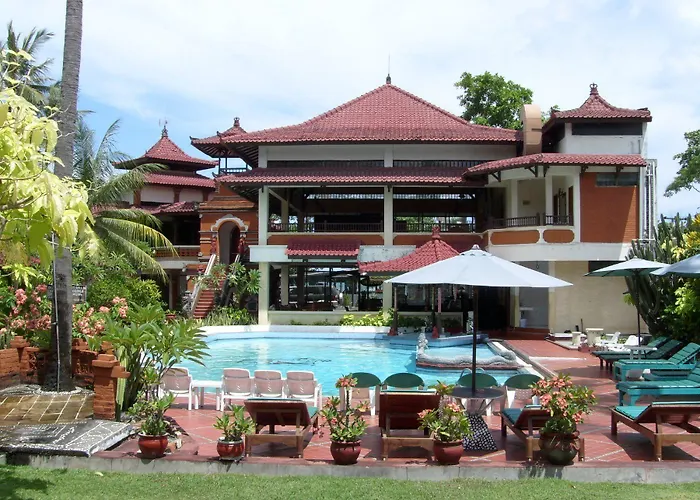 Hotel Puri Naga Beachfront 3*