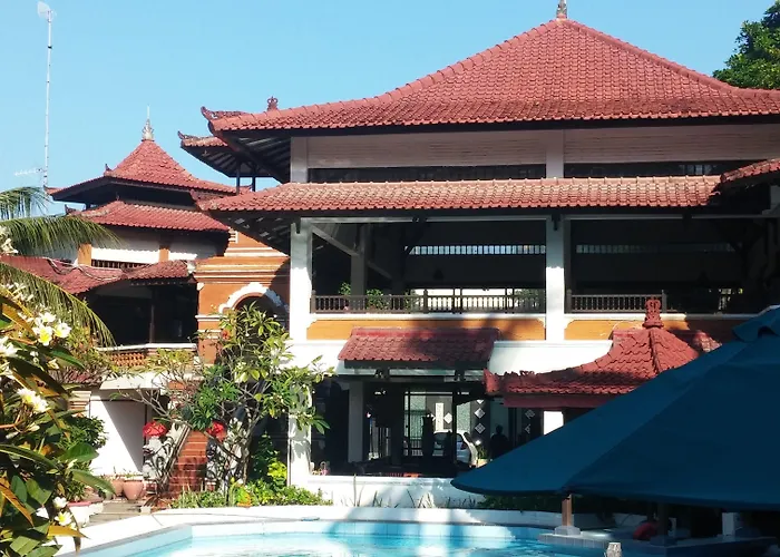 Hotel Puri Naga Beachfront 3*