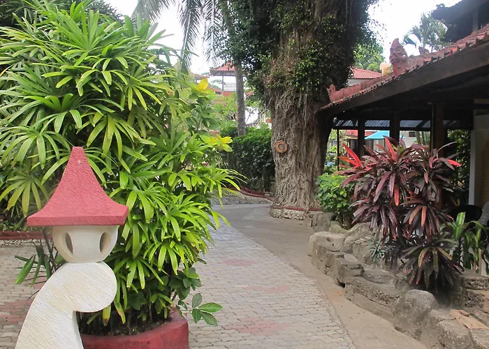 Hotel Puri Naga Beachfront 3*