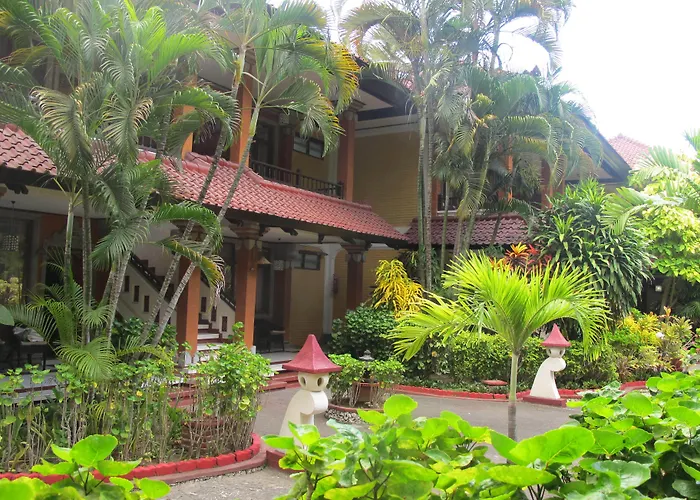 Hotel Puri Naga Beachfront 3*