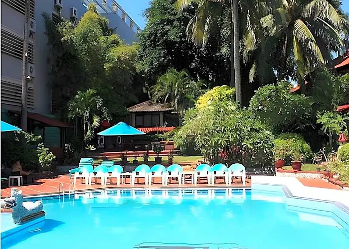 Hotel Puri Naga Beachfront Legian (Bali)