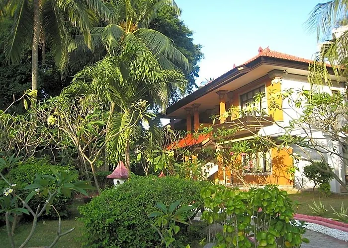 Hotel Puri Naga Beachfront Legian (Bali)