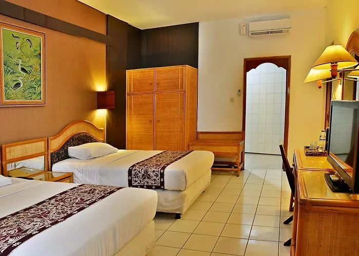 Puri Naga Beachfront 3* Legian (Bali)