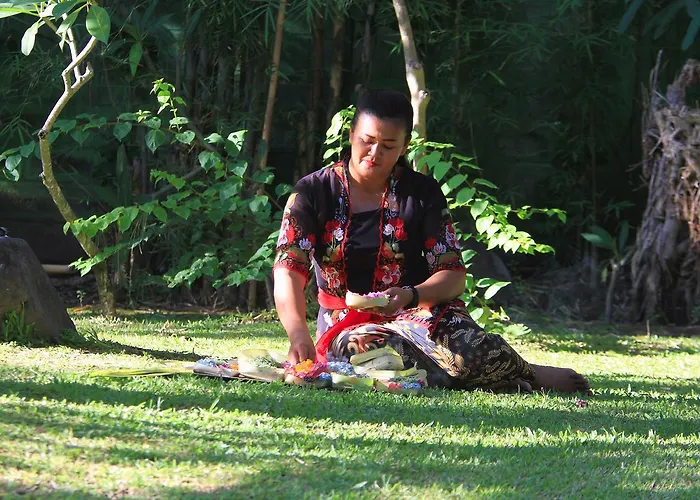 Hotel Puri Naga Beachfront 3*