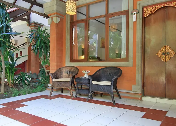 Hotel Puri Naga Beachfront 3*