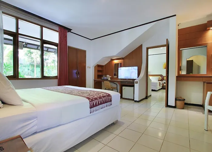 Hotel Puri Naga Beachfront